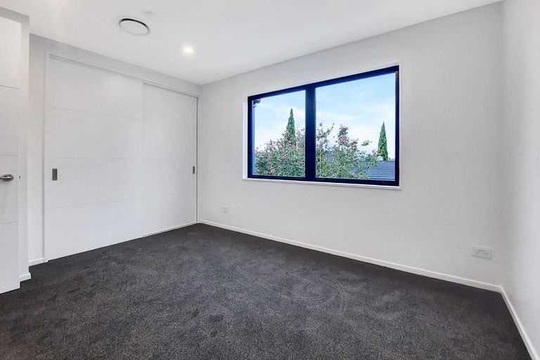 Photo of property in 1/12 Newbridge Place, Ilam, Christchurch, 8041