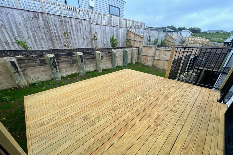 Photo of property in 20b Crestview Rise, Papakura, 2110