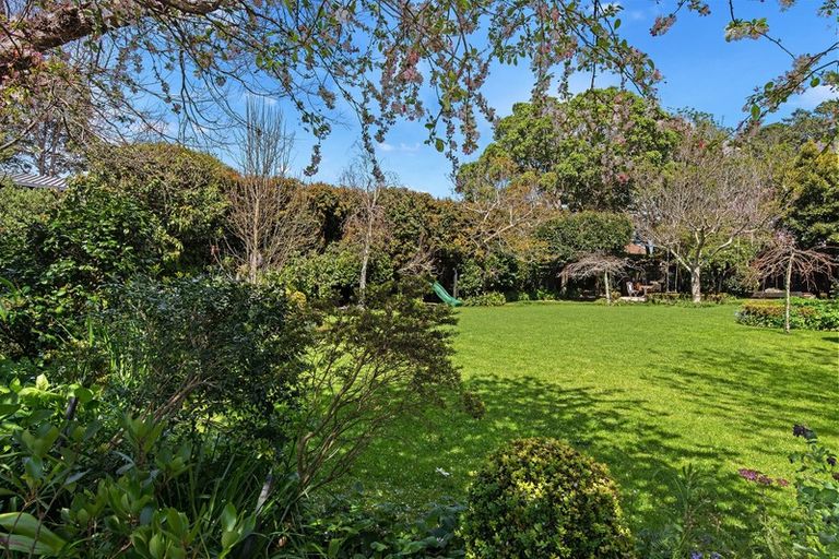 Photo of property in 52 Hinemoa Street, Birkenhead, Auckland, 0626