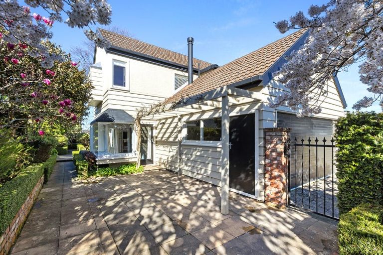 Photo of property in 1/127 Fendalton Road, Fendalton, Christchurch, 8014