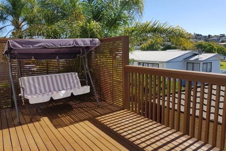 Photo of property in 114 Archers Road, Glenfield, Auckland, 0629