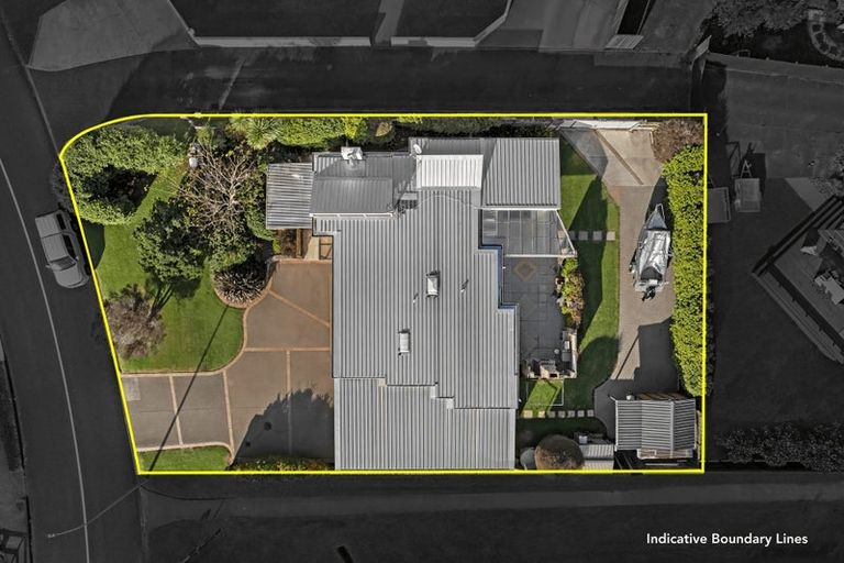 Photo of property in 49 Kurnell Drive, Botany Downs, Auckland, 2010