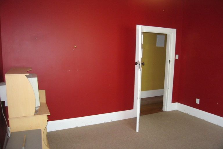 Photo of property in 20 Oxford Street, Hokowhitu, Palmerston North, 4410