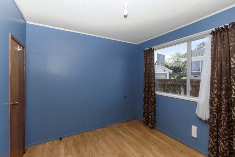 Photo of property in 38 Larissa Avenue, Henderson, Auckland, 0610