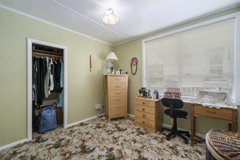 Photo of property in 4 Mawhare Street, Titahi Bay, Porirua, 5022