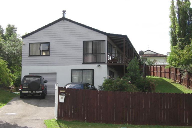 Photo of property in 75 Harmel Road, Glendene, Auckland, 0602