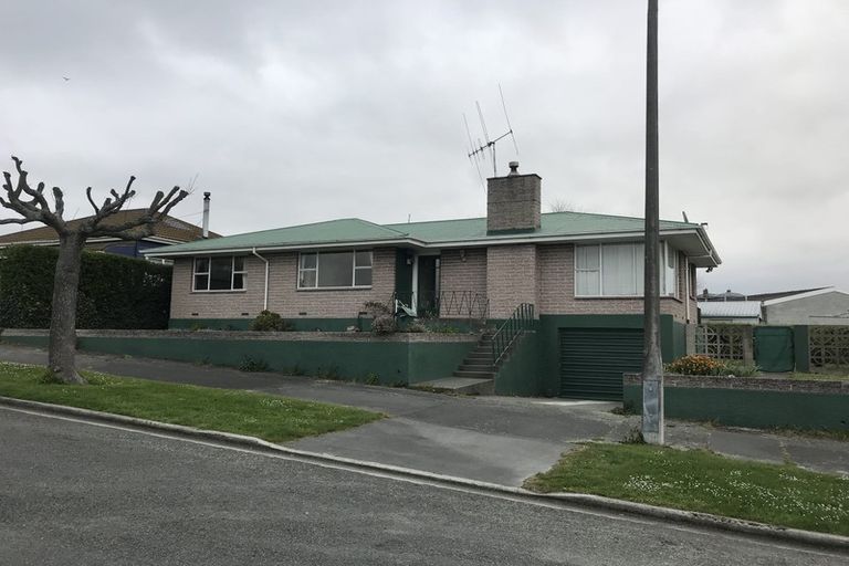Photo of property in 9 Memorial Avenue, Parkside, Timaru, 7910