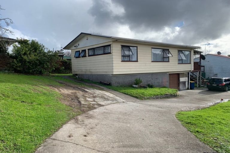 Photo of property in 1/9 Craigbank Avenue, New Lynn, Auckland, 0600