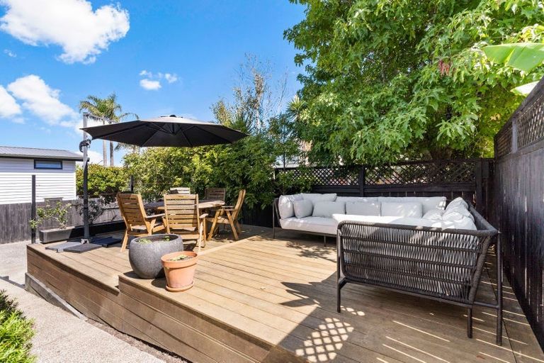 Photo of property in 1/119 Exmouth Road, Northcote, Auckland, 0627