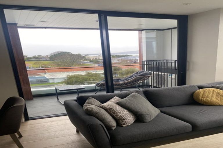 Photo of property in 402/28 Killarney Street, Takapuna, Auckland, 0622