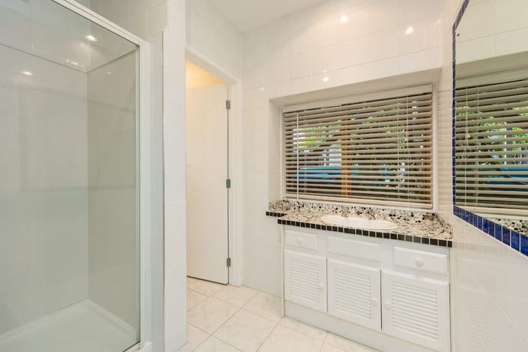 Photo of property in 23 King Richard Place, Browns Bay, Auckland, 0630