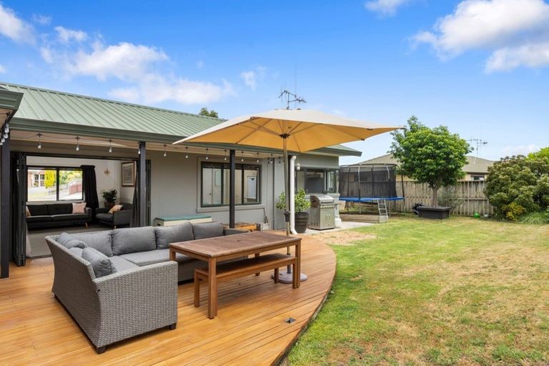 Photo of property in 52 Athena Grove, Papamoa Beach, Papamoa, 3118