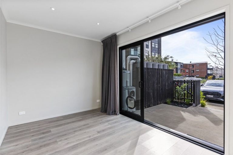 Photo of property in 3/4 Onekiritea Road, Hobsonville, Auckland, 0616