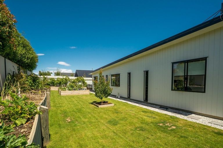 Photo of property in 11 Little Maude Drive, Lake Hawea, Wanaka, 9382