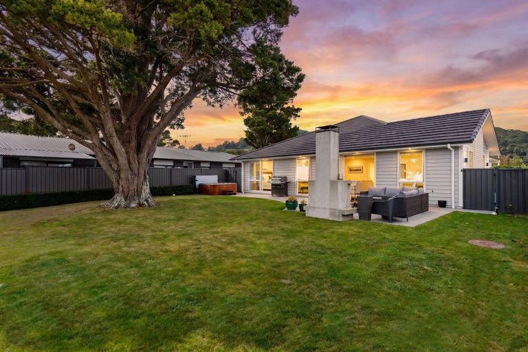 Photo of property in 36 Hopkirk Avenue, Wallaceville, Upper Hutt, 5018