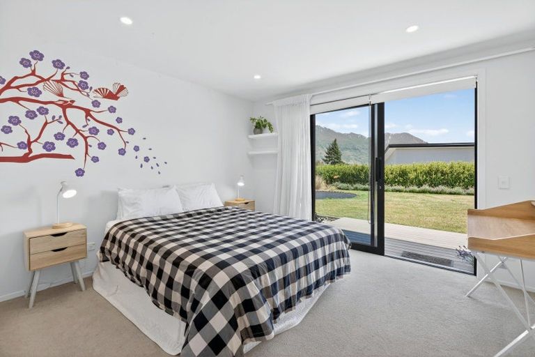 Photo of property in 23 Westview Road, Wanaka, 9305
