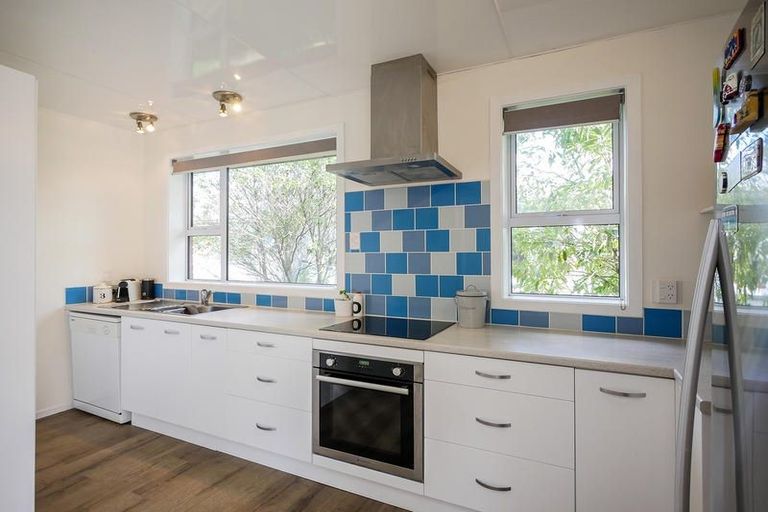 Photo of property in 11 John Street, Ocean View, Dunedin, 9035