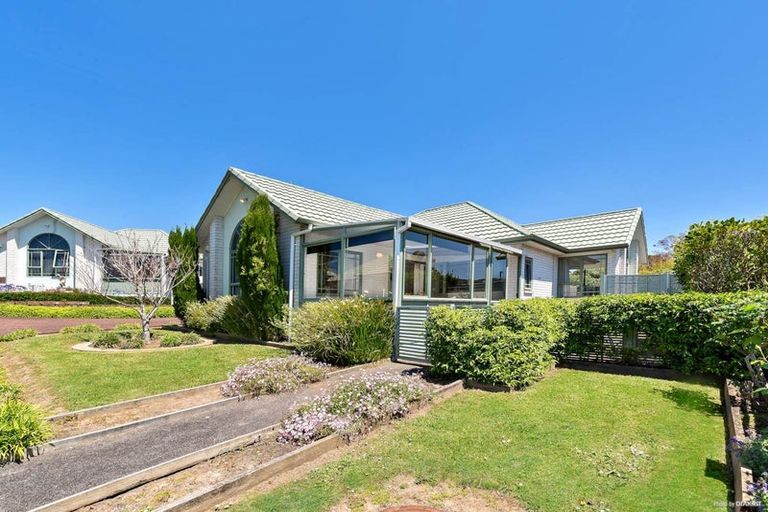 Photo of property in 243a Hill Road, The Gardens, Auckland, 2105