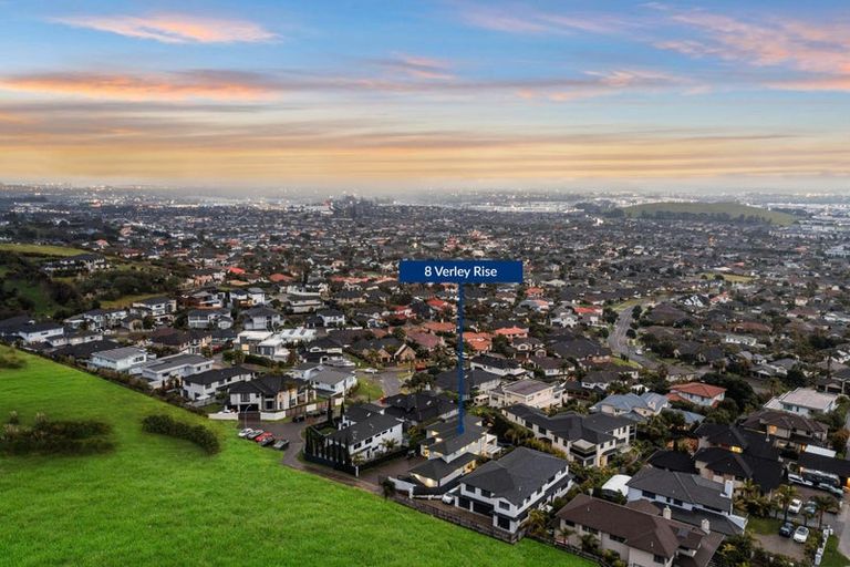 Photo of property in 8 Verley Rise, East Tamaki Heights, Auckland, 2016