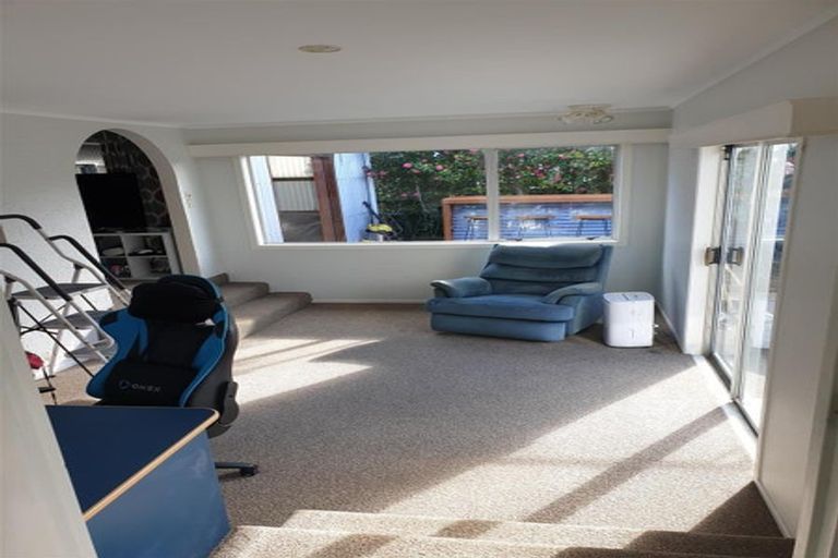 Photo of property in 98 Cook Street, Howick, Auckland, 2014