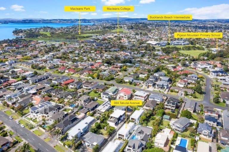 Photo of property in 38a Takutai Avenue, Bucklands Beach, Auckland, 2012