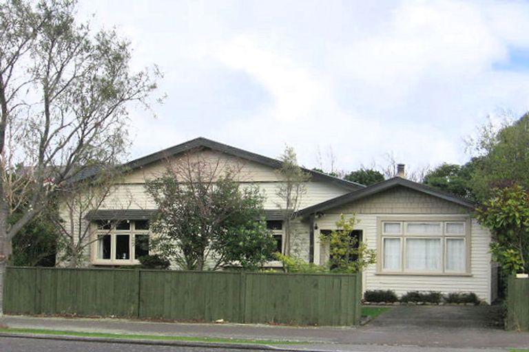 Photo of property in 40 Marne Street, Hokowhitu, Palmerston North, 4410