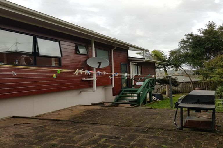 Photo of property in 2/15 Witheford Drive, Bayview, Auckland, 0629