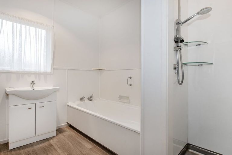 Photo of property in 7a Station Road, Khandallah, Wellington, 6035