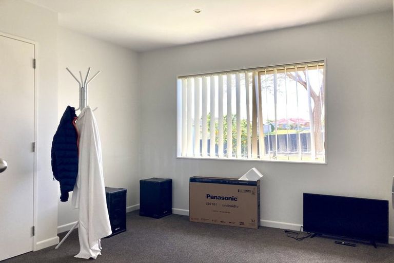 Photo of property in 41 Roy Maloney Drive, Henderson, Auckland, 0612