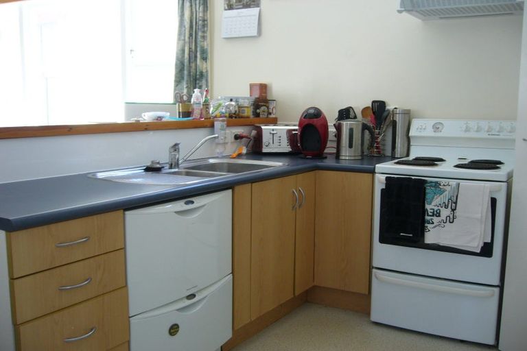 Photo of property in 49 Mckinley Crescent, Brooklyn, Wellington, 6021