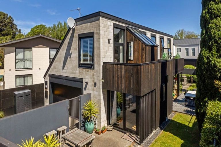 Photo of property in 10 Shrewsbury Street, Merivale, Christchurch, 8014