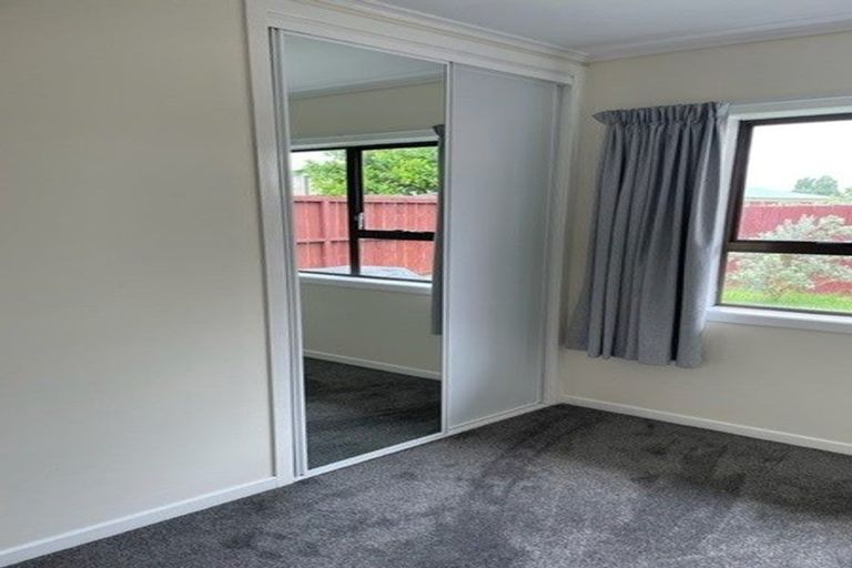 Photo of property in 93a Archibald Road, Kelston, Auckland, 0602