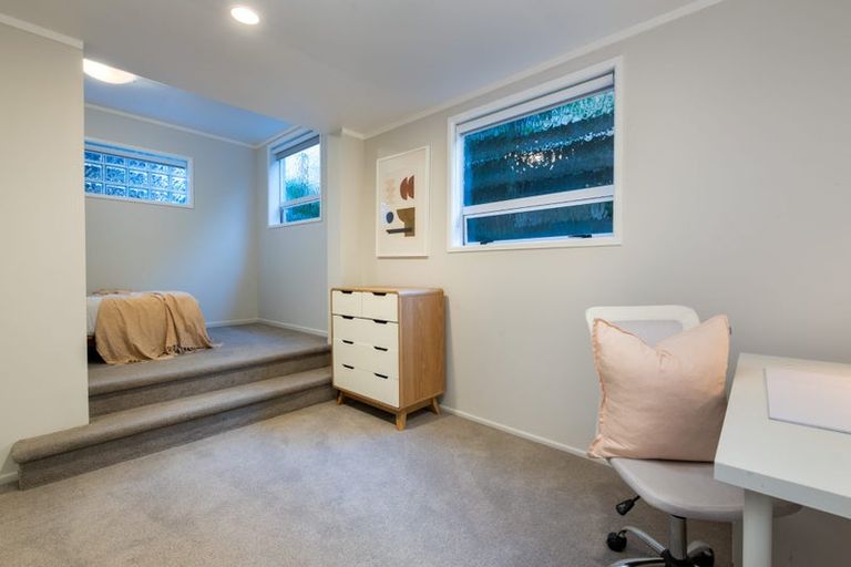 Photo of property in 147 Churchill Road, Rothesay Bay, Auckland, 0630