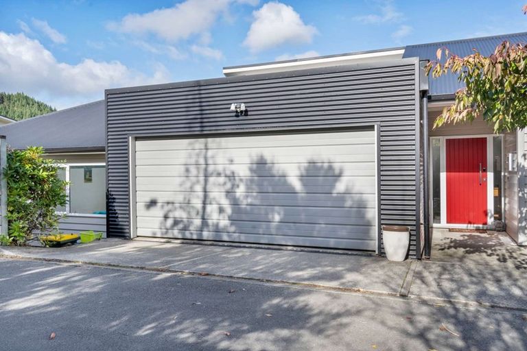 Photo of property in 42d James Cook Drive, Whitby, Porirua, 5024