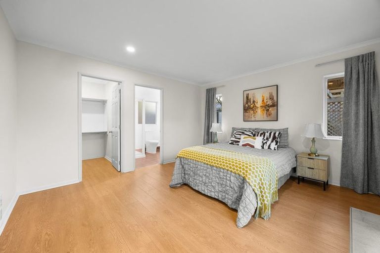Photo of property in 8 William Woods Court, Flat Bush, Auckland, 2016