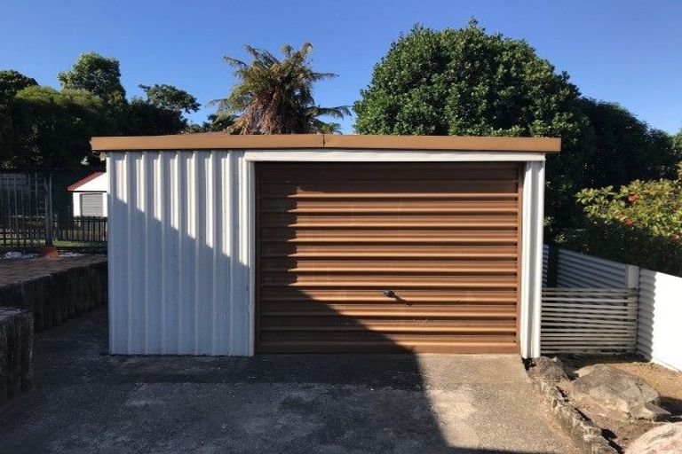 Photo of property in 143 Victory Street, Welcome Bay, Tauranga, 3112