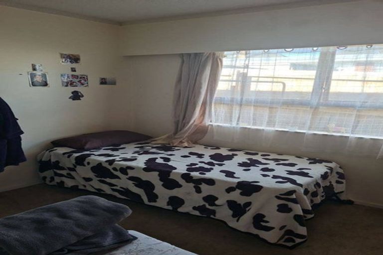 Photo of property in 2/8 Dublin Street, Pukekohe, 2120