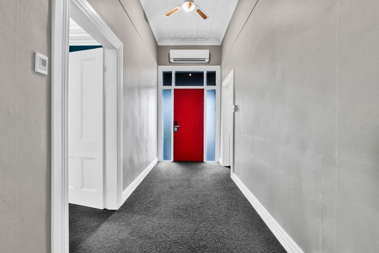 Photo of property in 37 Fantham Street, Hawera, 4610