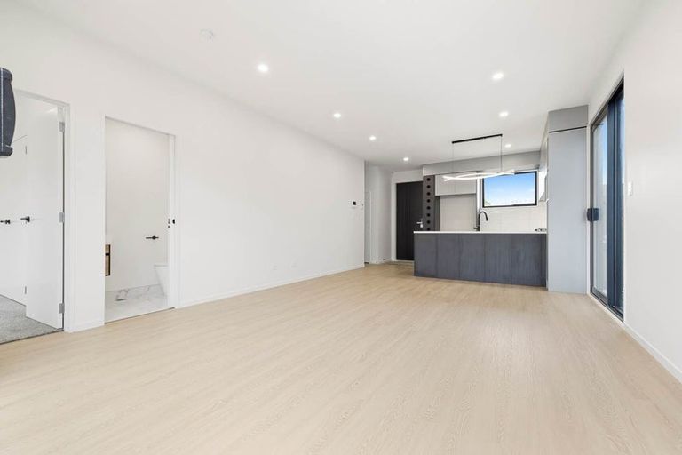 Photo of property in 9c Liam Place, Half Moon Bay, Auckland, 2012