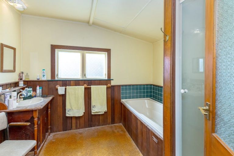 Photo of property in 348 Park Road, Parkvale, Carterton, 5792