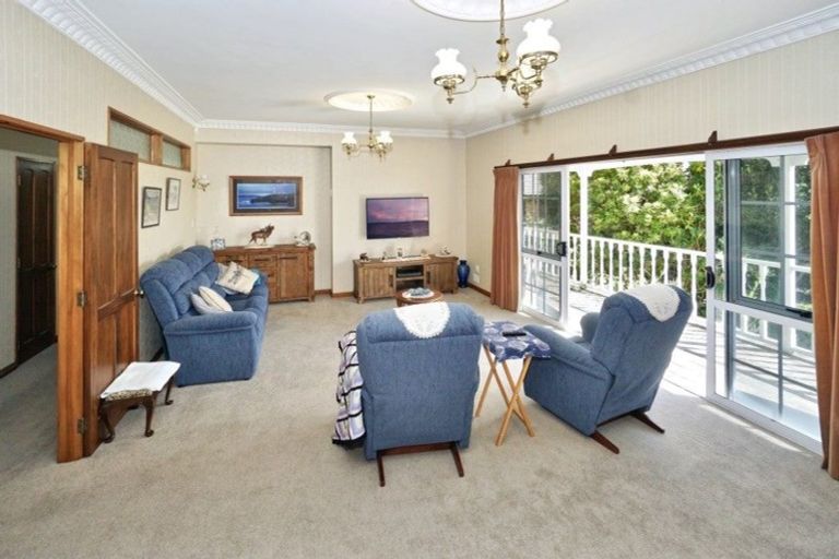 Photo of property in 16 Randell Place, Te Puke, 3119