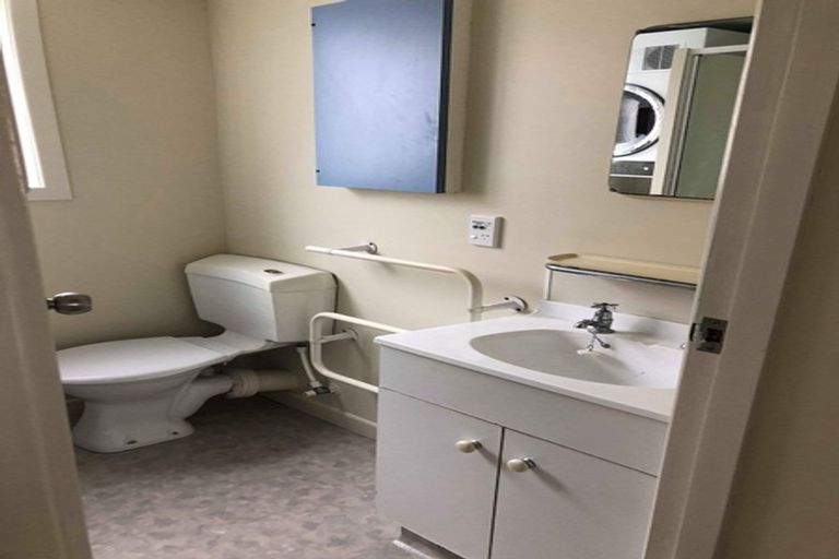 Photo of property in Windsor Court, 1/340 Tinakori Road, Thorndon, Wellington, 6011