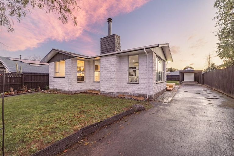 Photo of property in 3 Banks Place, Rangiora, 7400