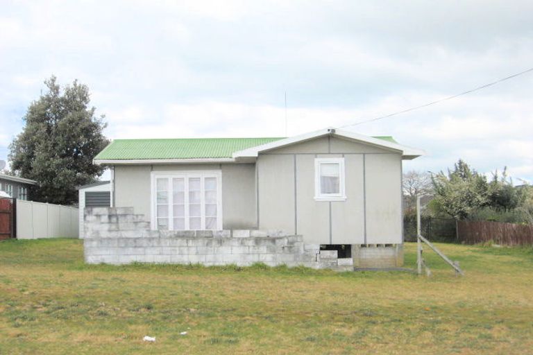 Photo of property in 207 Tamaki Road, Whangamata, 3620