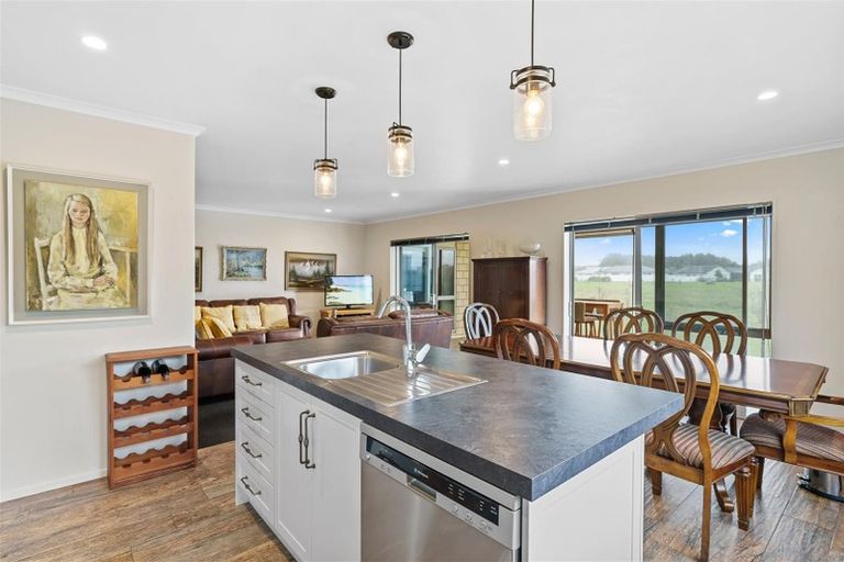 Photo of property in 24 South Road, Waipu, 0510