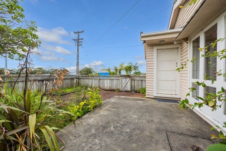 Photo of property in 298 East Coast Road, Forrest Hill, Auckland, 0620