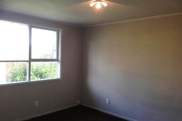 Photo of property in 8 Flat Bush Road, Otara, Auckland, 2023