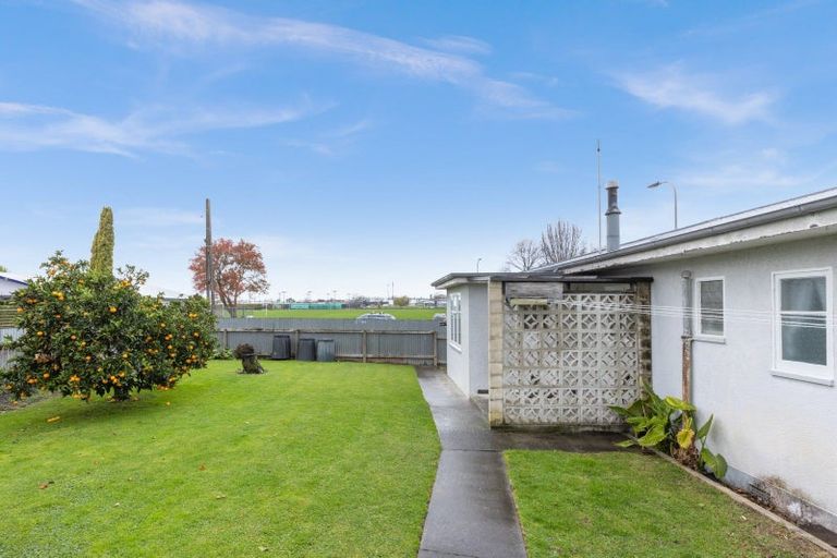 Photo of property in 2/13 Puketapu Road, Taradale, Napier, 4112
