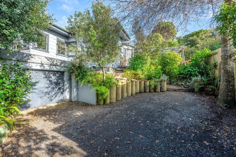 Photo of property in 52 Forest Road, Raumati South, Paraparaumu, 5032