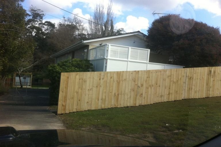 Photo of property in 73 Pine Avenue, Henderson, Auckland, 0612